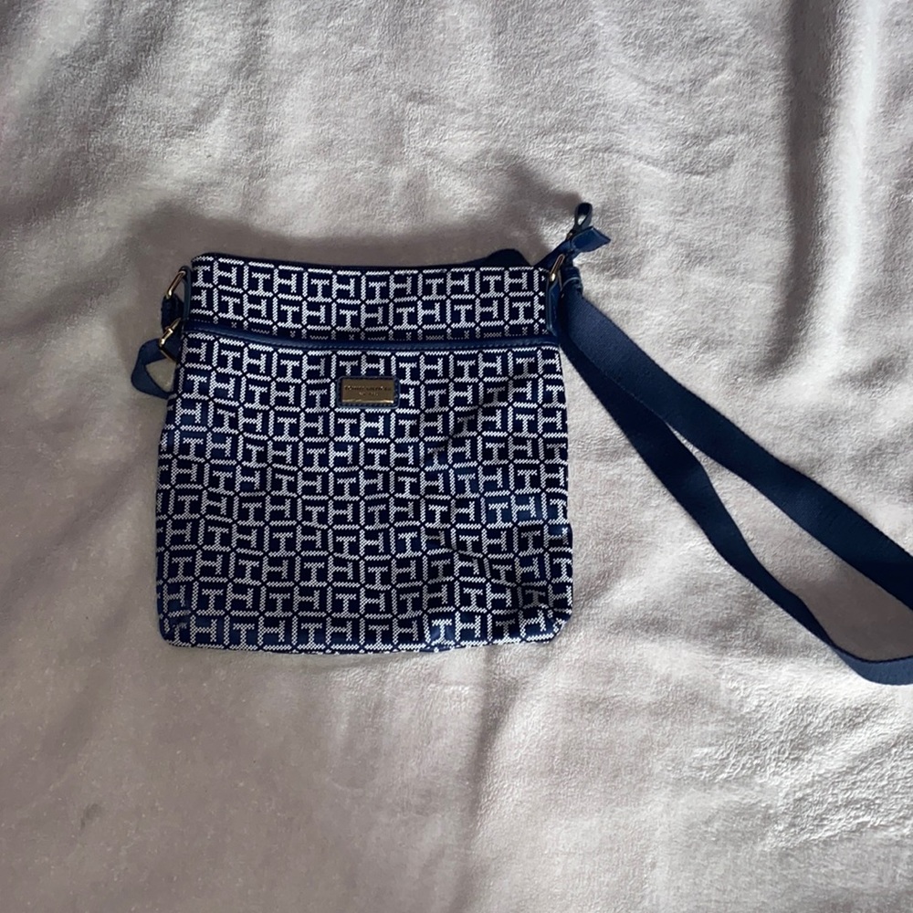 tommy hilfiger crossbody purse bag blue and white brand new